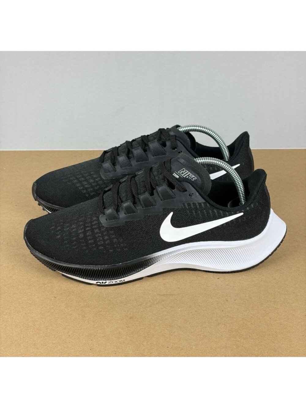 Nike Air Zoom Pegasus 37 Athletic Running Shoes Womens 7.5 Black White Low Top